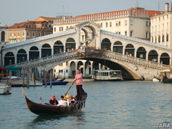 A Venice tour can show you hidden sides of a world-famous city